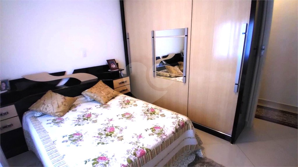 Sobrado à venda com 5 quartos, sendo 1 suíte, em Vila Maria Alta, São Paulo, SP