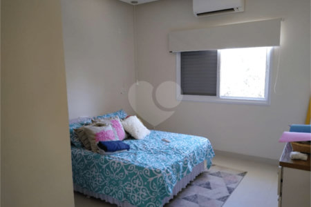Casa à venda com 3 quartos, sendo 1 suíte, no condomínio Jd Portal de Itaici, Indaiatuba - SP