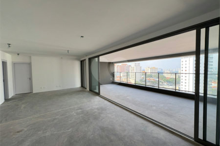 Apartamento à venda com 3 suítes em Alto da Lapa, São Paulo, SP