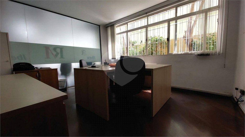 Casa à venda com 4 quartos, sendo 2 suítes,  em Vila Alexandria, São Paulo, SP