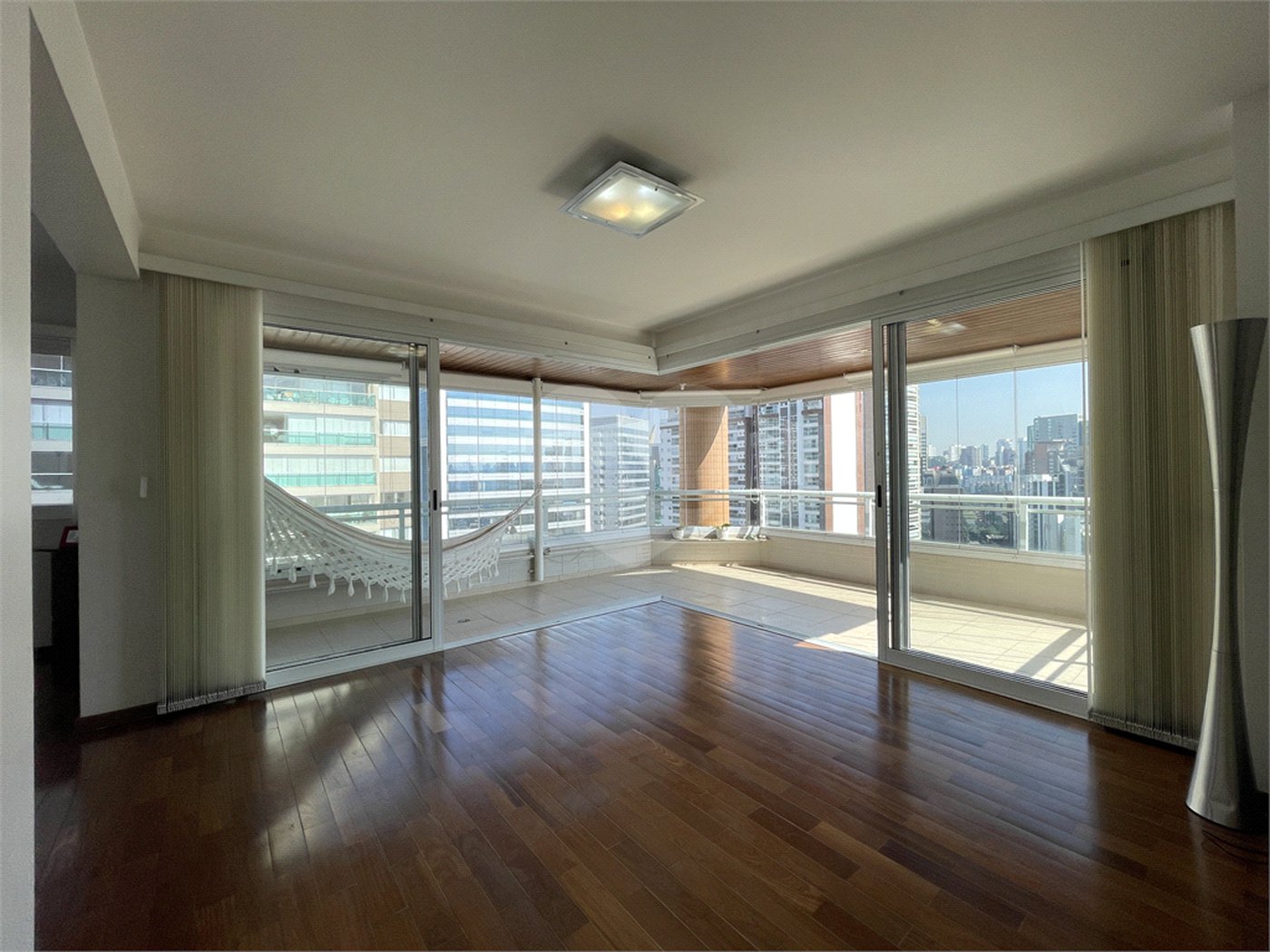Apartamento à venda com 4 suítes em Brooklin, São Paulo, SP