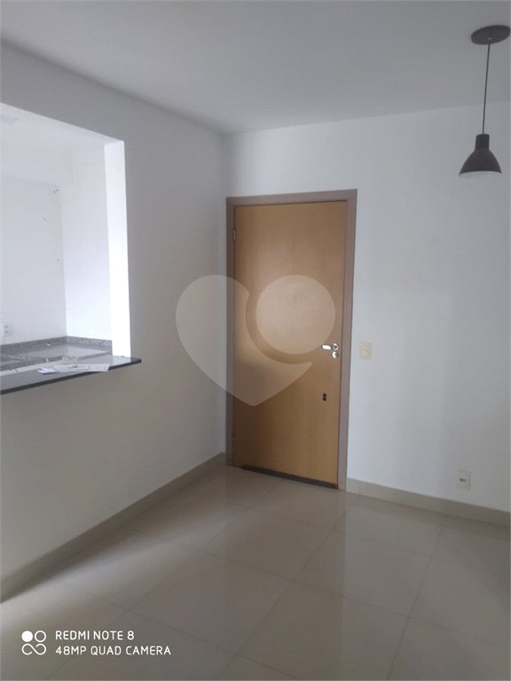 Apartamento à venda com 2 quartos em Dom Aquino, Cuiabá, MT
