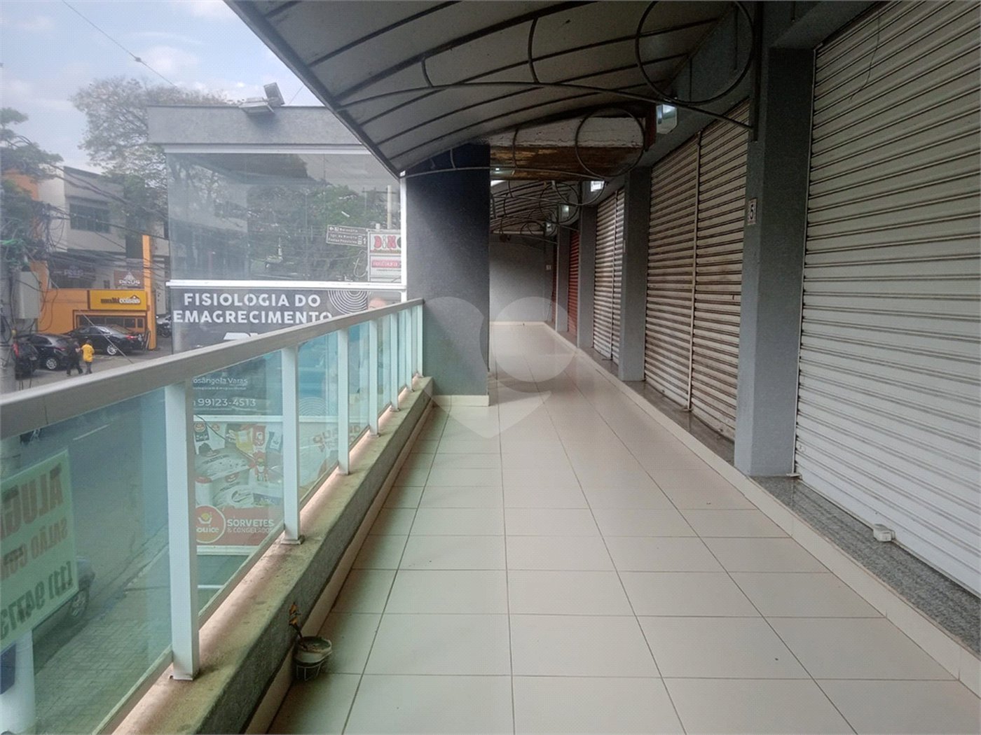 Sala comercial de 130m² Mobiliada com internet e central telefônica, Vila Thays, Atibaia