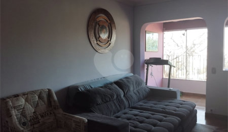 Sobrado à venda com 3 quartos em Vila Irmãos Arnoni, São Paulo, SP