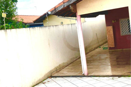 Casa à venda com 3 quartos, sendo 1 suíte, em Vila Figueira, Suzano, SP