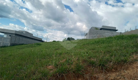 Terreno à venda no Centro, Bom Jesus dos Perdões, SP