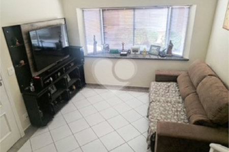 Casa à venda com 3 quartos, sendo 1 suíte, no condomínio Mariana, São Paulo - SP