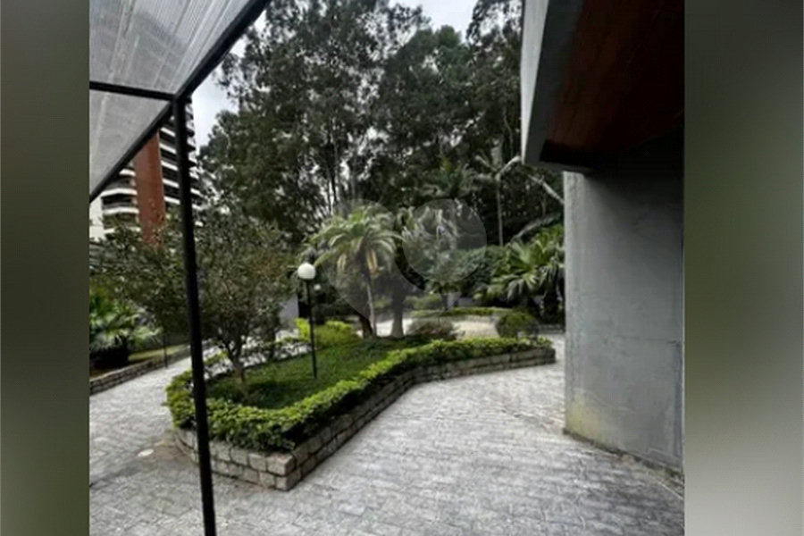 Duplex à venda com 3 suítes em Morumbi, São Paulo, SP