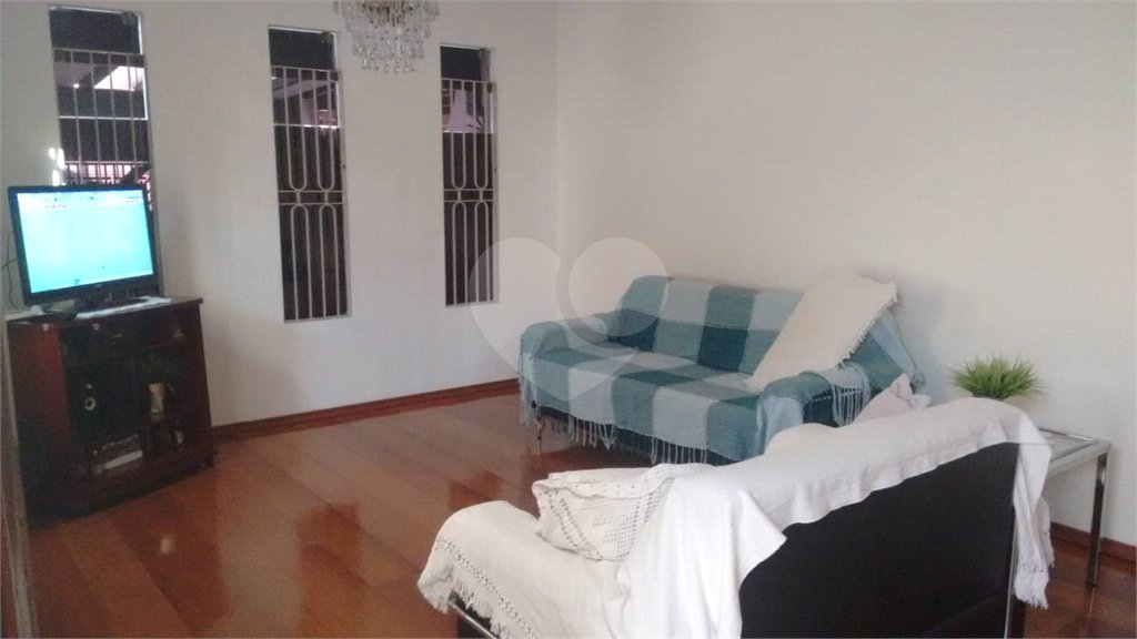 Sobrado à venda com 3 quartos, sendo 1 suíte, em Jaguaré, São Paulo, SP