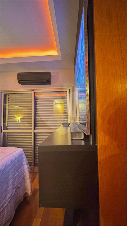 Apartamento à venda com 2 quartos, sendo 1 suíte, em Vila Olímpia, São Paulo, SP