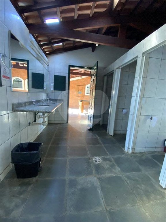Chácara à venda com 10 quartos, sendo 2 suítes, em Mombaça, São Roque, SP