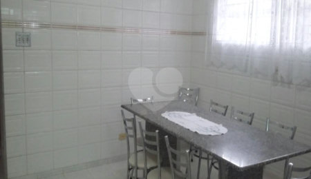 Casa à venda com 3 quartos, sendo 1 suíte,  em Jardim Pinheiros, São Paulo, SP
