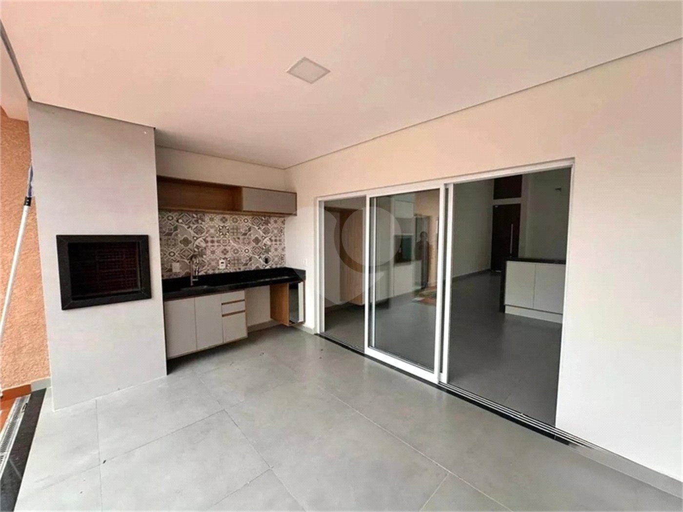 Casa à venda com 3 quartos, sendo 1 suíte, no condomínio Residencial Villa Verona, Sorocaba - SP