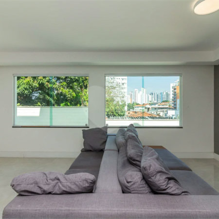 Casa à venda com 3 quartos, sendo 2 suítes,  no condomínio Sagres, São Paulo - SP