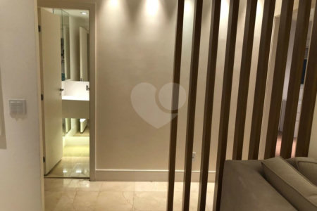 Apartamento à venda com 3 quartos, sendo 2 suítes,  em Paraíso do Morumbi, São Paulo, SP