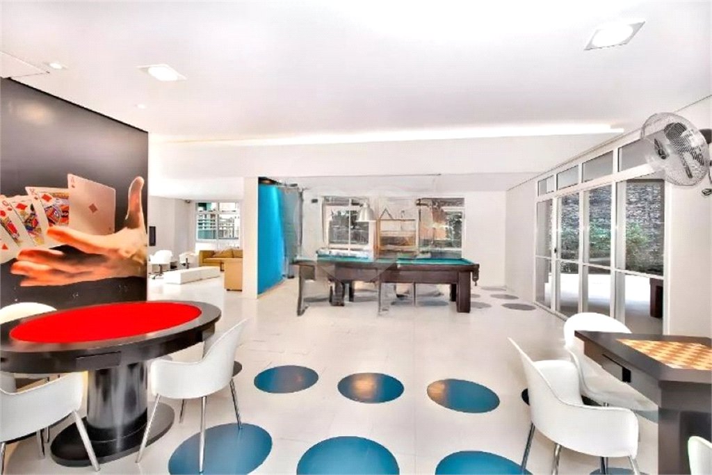 Apartamento à venda com 3 quartos, sendo 2 suítes, em Cidade São Francisco, São Paulo, SP