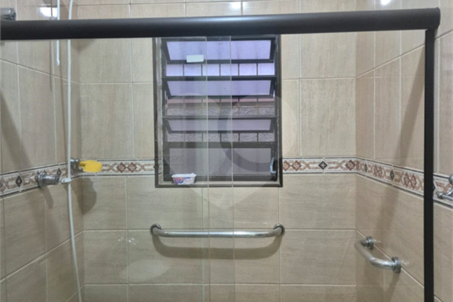 Sobrado à venda com 3 quartos, sendo 1 suíte, em Vila Bonilha, São Paulo, SP