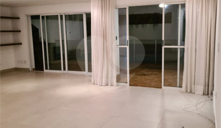 Casa à venda com 3 suítes no condomínio Residencial Courtyard Village, São Paulo - SP