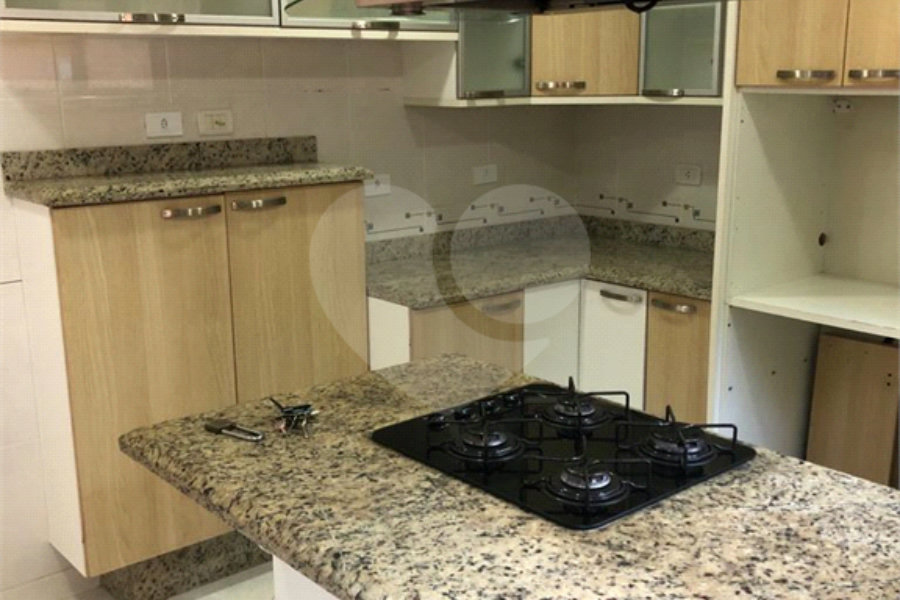 Casa Térrea à venda com 4 quartos, sendo 2 suítes, em Roseira, Mairiporã, SP