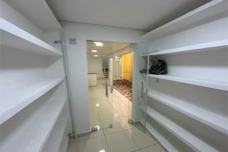 Casa de Vila para alugar com 4 suítes em Vila Romana, São Paulo, SP