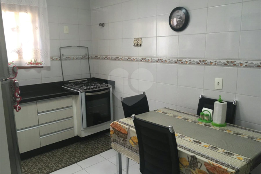 Casa à venda com 3 quartos, sendo 1 suíte, no condomínio Morada de Itapuã, São Paulo - SP