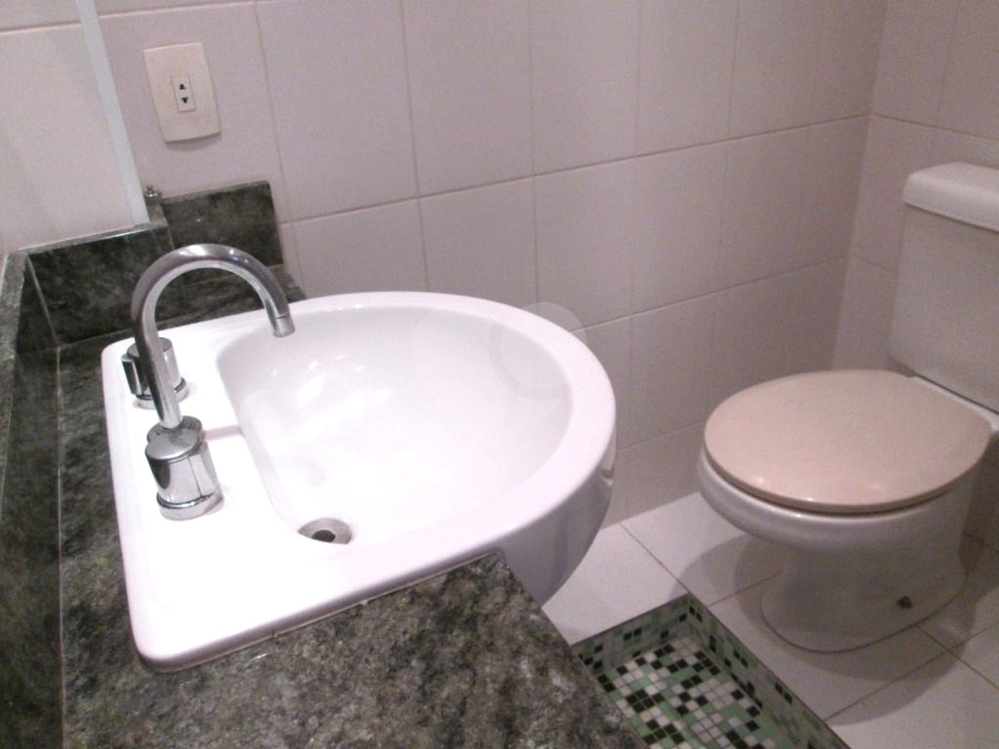 Apartamento à venda com 3 quartos, sendo 1 suíte,  em Paraíso, São Paulo, SP