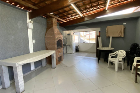 Casa à venda com 3 quartos, sendo 1 suíte, no condomínio Ana Carolina, São Paulo - SP