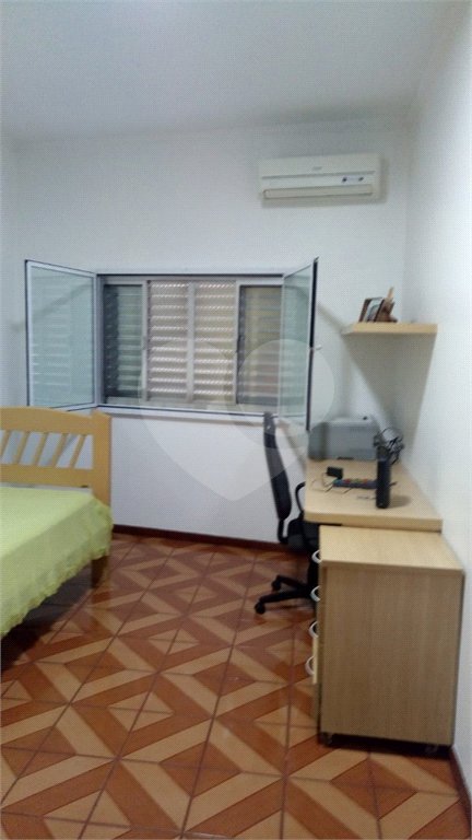 Casa Térrea à venda com 3 quartos, sendo 1 suíte, em Jardim Oriental, São Paulo, SP