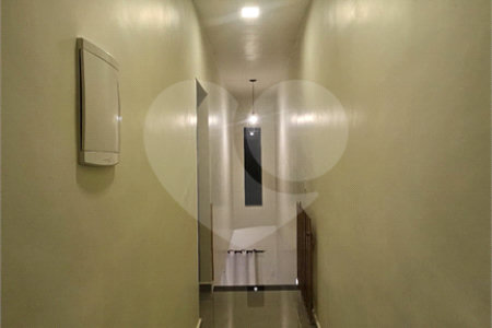 Casa à venda com 3 quartos, sendo 2 suítes, no condomínio Vale Encantado, Rio de Janeiro - RJ