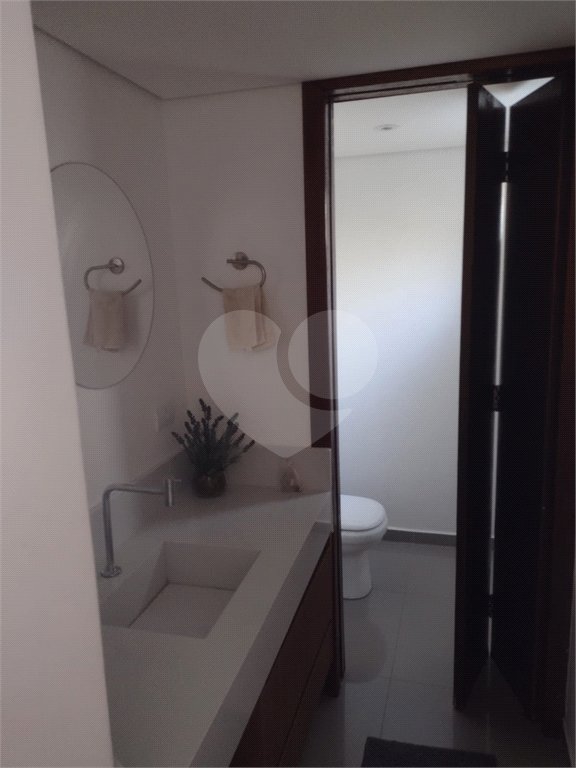 Casa à venda com 5 quartos, sendo 4 suítes, no condomínio Clube Florada Suzano, Suzano - SP