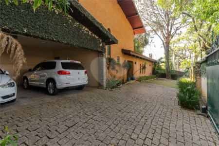 Casa à venda com 4 quartos, sendo 3 suítes,  em Jardim Guedala, São Paulo, SP