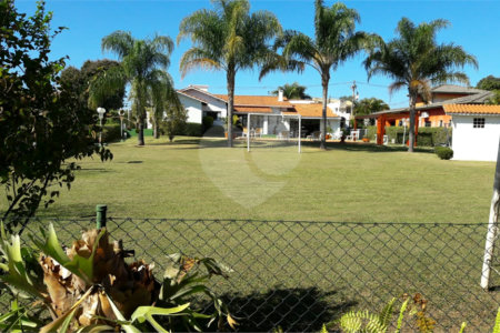 Casa à venda com 4 quartos, sendo 2 suítes, no condomínio Monte Belo, Salto - SP