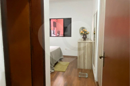 Casa à venda com 3 quartos, sendo 2 suítes, no condomínio Residencial Jardim Altos de Suzano, Suzano - SP