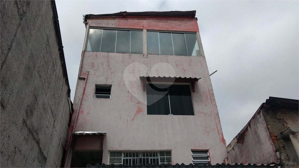 Sobrado à venda com 3 quartos, sendo 1 suíte, em Parada Inglesa, São Paulo, SP