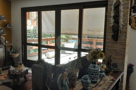 Sobrado à venda com 6 quartos, sendo 3 suítes, em Rolinópolis, São Paulo, SP