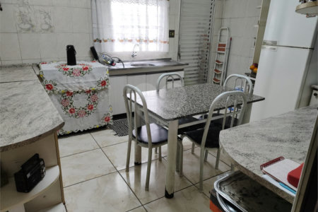 Sobrado à venda com 4 quartos, sendo 1 suíte, em Vila Brasílio Machado, São Paulo, SP