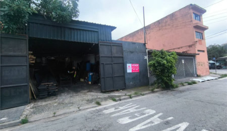 Sobrado à venda com 5 quartos, sendo 2 suítes,  em Jardim Monte Kemel, São Paulo, SP