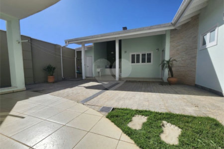 Casa à venda com 3 suítes no condomínio Villagio Di Verona, Vinhedo - SP