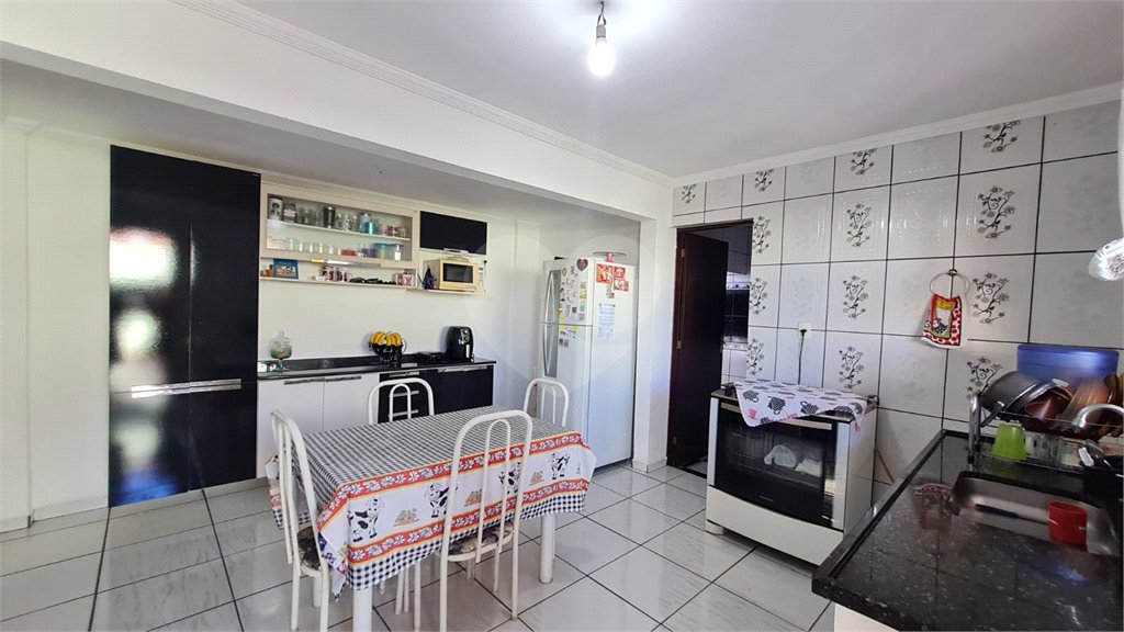 Casa à venda com 5 quartos em Ivoturucaia, Jundiaí, SP