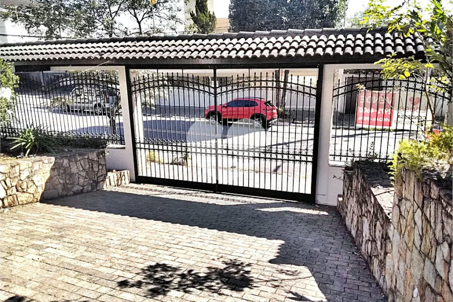 Sobrado à venda com 4 quartos, sendo 2 suítes, em Santana, São Paulo, SP