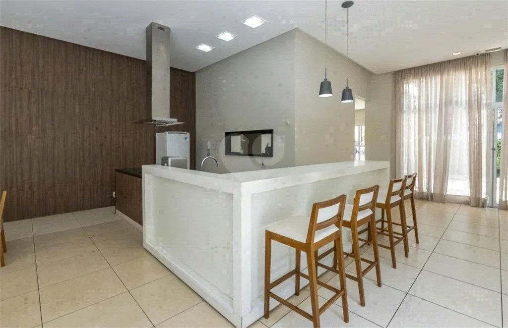 Apartamento à venda com 3 quartos, sendo 1 suíte, em Parque Reboucas, São Paulo, SP