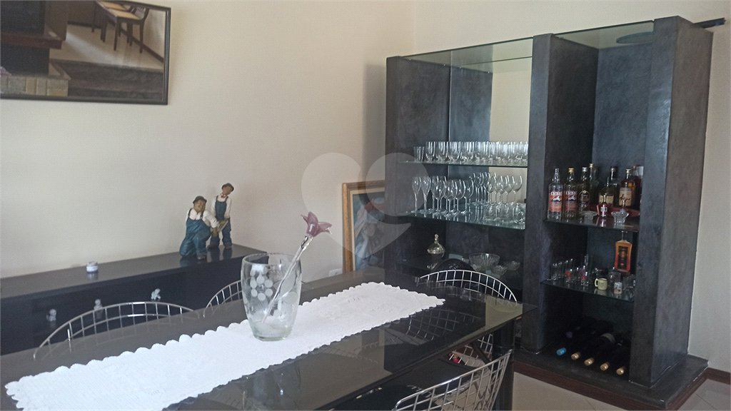 Casa à venda com 3 quartos, sendo 1 suíte, no condomínio Serra da Estrela, Atibaia - SP