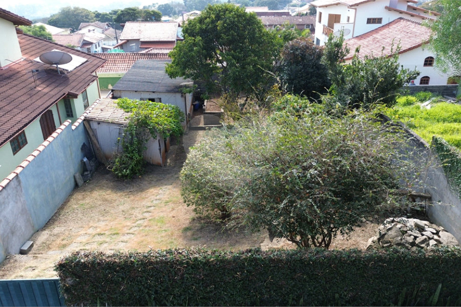 Casa à venda com 3 quartos, sendo 1 suíte, no Centro, Extrema, MG