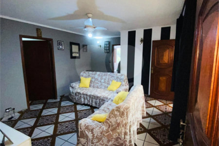 Sobrado à venda com 8 quartos em Jardim São Jorge (raposo Tavares), São Paulo, SP