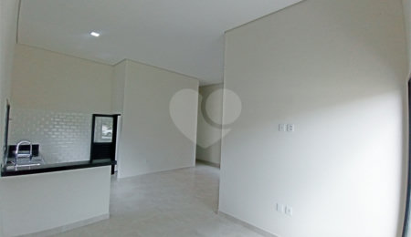 Casa à venda com 3 suítes no condomínio Reserva dos Jatobás, Louveira - SP