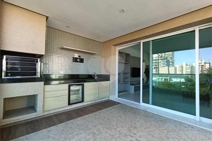Apartamento para alugar com 3 suítes em Jardim Virgínia, Guarujá, SP