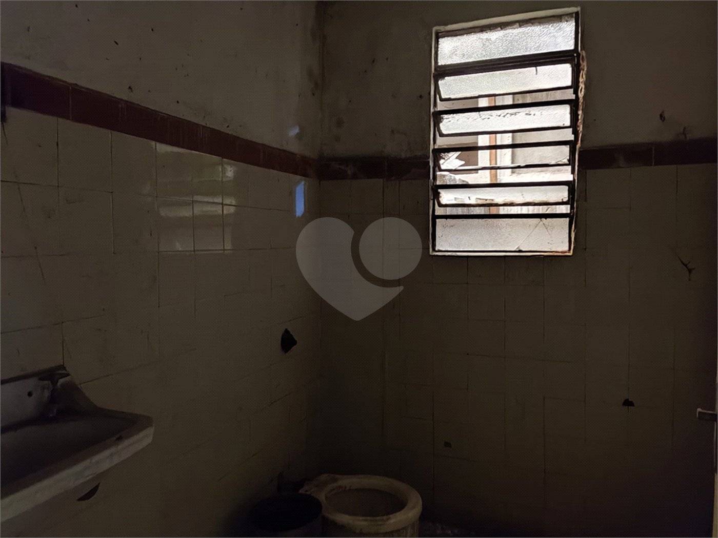 Casa à venda com 4 quartos em Vila Anastácio, São Paulo, SP
