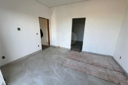 Casa à venda com 3 quartos, sendo 1 suíte,  no condomínio Residencial Marina, Itapetininga - SP