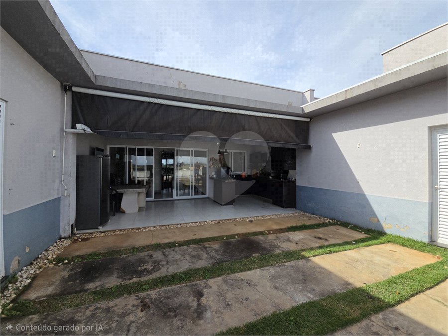 Casa à venda com 4 quartos, sendo 1 suíte, no condomínio Village Ipanema 2, Araçoiaba da Serra - SP