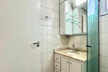 Apartamento à venda com 3 quartos, sendo 1 suíte,  em Vila Campestre, São Paulo, SP